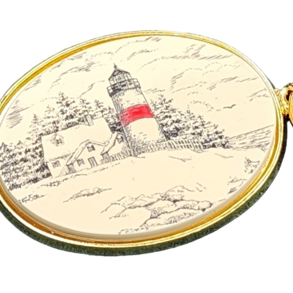 NIB Barlow Key Chain Lighthouse by the Sea - New In Box - Picture 2 of 4